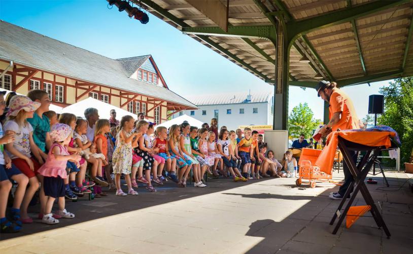 Kindershow am Kulturbahnhof Püttlingen - Foto: Hannah Sauer